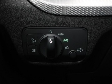 Audi Q2 SUV 1.5 35 TFSI 150KM 2019 Audi Q2 35 TFSI Automat Climatronic Tempomat, zdjęcie 31