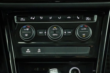 Volkswagen Touran III 1.8 TSI 180KM 2017 VW Touran 1.8 TSI, Salon Polska, Serwis ASO, zdjęcie 9