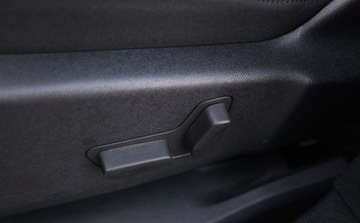 Citroen C5 Aircross SUV Facelifting 1.5 BlueHDi 131KM 2023 Citroen C5 Aircross 1.5 BlueHDi Shine EAT8 ALKANTARA EL FOTELE gwaranjca f, zdjęcie 10