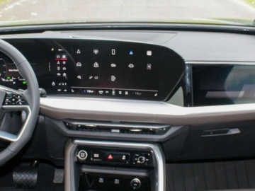 Audi Q5 II SUV Facelifting 2.0 40 TDI 204KM 2025 AUDI Q5 TDI quattro S line Suv 2.0 (204KM) 2025, zdjęcie 9