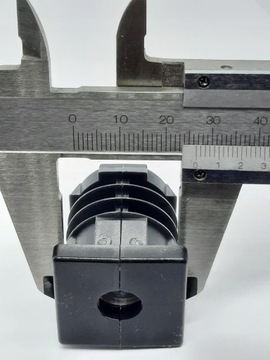 10 шт. Вставка 30x30 M10 + ножка fi40 M10x60