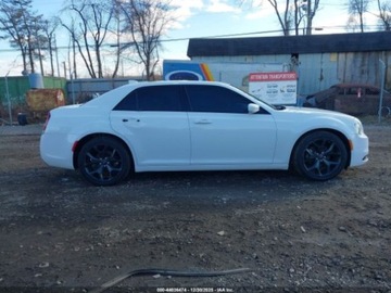 Chrysler 300C II 2023 Chrysler 300s 2023 3.6 Benzyna 300KM, zdjęcie 6