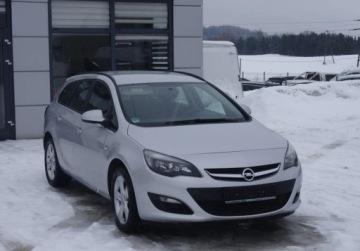 Opel Astra J Sports Tourer Facelifting 1.6 CDTI ecoFLEX 110KM 2015 Opel Astra 1.6 CDTI 110KM Okazja Sprowadzony Oplacony 1.6 Diesel 110KM, zdjęcie 1