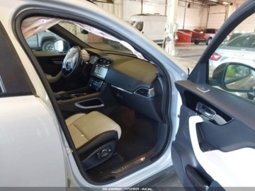 Jaguar F-Pace 2018 Jaguar F-Pace JAGUAR F-PACE 35T R-SPORT 3.0 Benzyna 340KM, zdjęcie 8