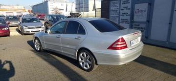 Mercedes Klasa C W203 Sedan W203 1.8 (C 180 Kompressor) 143KM 2005 Mercedes-Benz Klasa C Ozarow Mazowiecki 1.8 benzyna 2005 rok ALUFELGI, zdjęcie 1