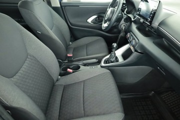 Toyota Yaris IV Hatchback 1.5 Dynamic Force 125KM 2022 Toyota Yaris 1.5 VVT-i, Salon Polska, zdjęcie 6