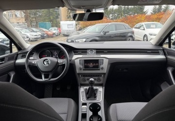 Volkswagen Passat B8 Variant 2.0 TDI 150KM 2015 Volkswagen Passat Stan bdb 2.0 Diesel 150KM, zdjęcie 25