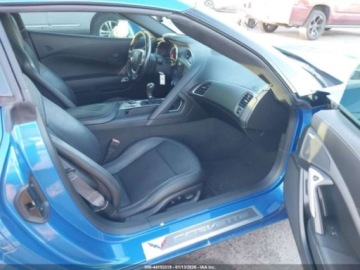 Chevrolet Corvette C7 2015 Chevrolet Corvette Stingray 2LT 2015 6.2 Benzyna 455KM, zdjęcie 9