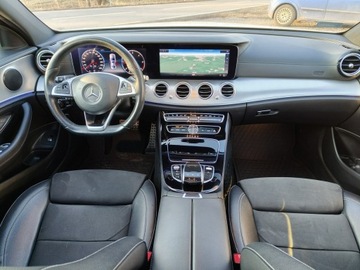 Mercedes Klasa E W213 Limuzyna 2.0 220d 194KM 2017 Mercedes E 220 Super stan faktura vat 23%, zdjęcie 7
