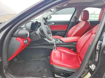 Alfa Romeo Giulia II Sedan 2.0 TBi 280KM 2018 Alfa Romeo Giulia 2018 ALFA ROMEO GIULIA Q4 2.0 Benzyna 280KM, zdjęcie 6