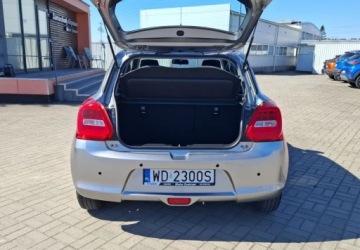 Suzuki Swift VI Hatchback Facelifting 1.2 DualJet SHVS 83KM 2021 Suzuki Swift serwisowany 1.2 Benzyna 83KM, zdjęcie 5