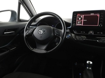 Toyota C-HR I Crossover Facelifting 1.8 Hybrid 122KM 2020 Toyota C-HR Hybryda Automat Kamera cofania, zdjęcie 15