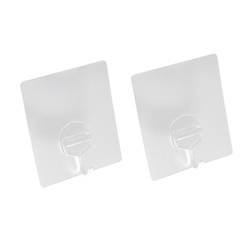 2 квадратных крючка из клейкой проволоки. Полотенце-пальто