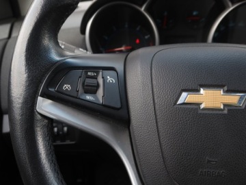 Chevrolet Cruze Hatchback 5d 1.8 16V DOHC 141KM 2013 Chevrolet Cruze 1.8 i 16V, Salon Polska, zdjęcie 15