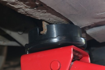 Резина для лягушки подъемника с канавкой 60х50мм.