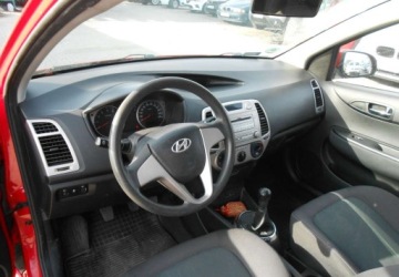 Hyundai i20 I Hatchback 5d 1.2 DOHC 78KM 2010 Hyundai i20 Hyundai i20 I 1.2 benzyna 78 KM 1.2 Benzyna 78KM, zdjęcie 8
