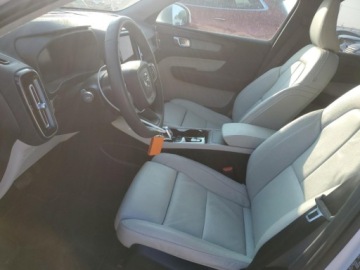 Volvo XC40 2023 Volvo XC 40 2023 VOLVO XC40 PLUS 2.0 Benzyna 247KM, zdjęcie 6