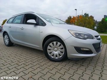Opel Astra H Kombi 1.7 CDTI ECOTEC 125KM 2013 Opel Astra Opel Astra 1.7 CDTI DPF Sports Tourer 1.7 Diesel 125KM