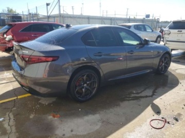 Alfa Romeo Giulia II Sedan 2.0 TBi 280KM 2019 Alfa Romeo Giulia 2019 r., 2,0L TI AWD 2.0 Benzyna 280KM, zdjęcie 5