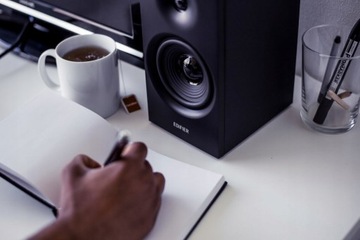 Edifier R1080BT Черный