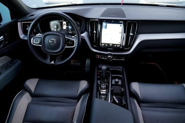 Volvo XC60 II Crossover Plug-In 2.0 T8 Twin Engine Plug-in Hybrid 390KM 2021 Volvo XC 60 INSCRIPTION panorama ful led, zdjęcie 28