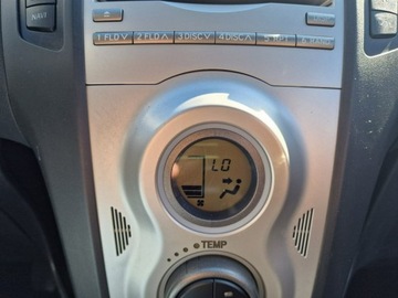 Toyota Yaris II Hatchback 5d 1.4 D-4D 90KM 2006 Toyota Yaris 1.4 D4-D 90 KM, Klimatyzacja, Klucz, zdjęcie 16