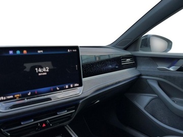 Volkswagen Passat B9 2024 Volkswagen Passat 2.0 TDI 4Motion R-Line 193 KM DCC Pro Matrix Skora 360, zdjęcie 13