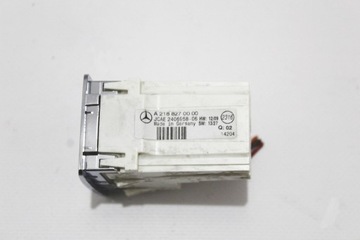 HODINY Z KONZOLA OEM MERCEDES W212 CLS W218 W207 A2188270000
