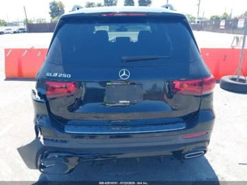 Mercedes GLB 2022 Mercedes-Benz GLB 250 2022 2.0l 2.0 Benzyna 221KM, zdjęcie 4