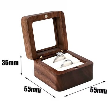 Коричневая коробочка с подушечкой для обручальных колец.