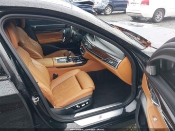 BMW Seria 7 G11-G12 2016 BMW Seria 7 2016 BMW 750I XDRIVE 4.4 Benzyna 445KM, zdjęcie 8