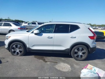 Volvo XC40 Crossover 2.0 T5 247KM 2020 Volvo XC 40 T5 Inscription 2020 2.0l 2.0 Benzyna 248KM, zdjęcie 2