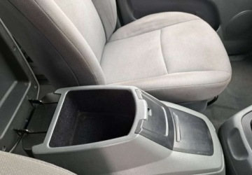  SsangYongKGM Rodius SsangYongKGM Rodius 2.7 Diesel 164KM, zdjęcie 9