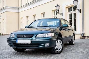 Toyota Camry IV Sedan 2.2 131KM 1997