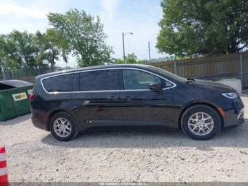 Chrysler Pacifica II 2023 Chrysler Pacifica Touring L, 2023r. 3.6L 3.6 Benzyna 287KM, zdjęcie 2