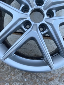 Audi a4 a5 8w9601025d Диск 17