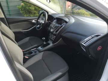 Ford Focus III Kombi 1.0 EcoBoost 125KM 2012 Ford Focus 1.0 12V 125KM Klimatyzacja Nawi Parktro, zdjęcie 19