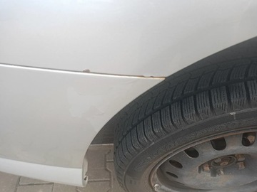 BLATNÍK LEVÝ PŘEDNÍ PEUGEOT 407 04-08 EZRC