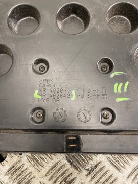 KRYTINA KUFRU MITSUBISHI PAJERO III 3 3D MR402042