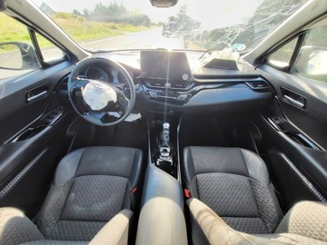 Toyota C-HR I Crossover Facelifting 1.8 Hybrid 122KM 2022 Toyota C-HR 1.8 Hybrid 2022 1.8 Hybryda 122KM, zdjęcie 9