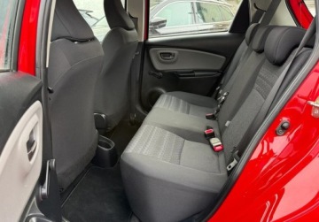 Toyota Yaris III Hatchback 5d Facelifting 1.0 VVT-i 69KM 2016 Toyota Yaris Salon Polska, Serwis ASO, Czujniki park. 1 rej IV 2017r. Gwar, zdjęcie 12