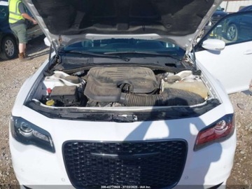 Chrysler 300C II 2021 Chrysler 300 Touring L 2021 3.6l 3.6 Benzyna 292KM, zdjęcie 8