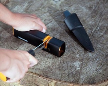 НОЖ FISKARS EDGE ЗАТОЧКА 978700