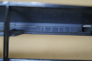 MASKA MŘÍŽKA MERCEDES CLK W209 FACELIFT A2098800123