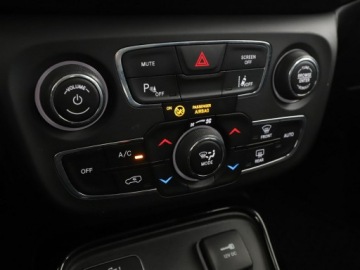 Jeep Compass II SUV 1.4 MultiAir 140KM 2019 Jeep Compass półskóra navi klima auto kamera i, zdjęcie 28