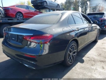 Mercedes Klasa E W213 2022 Mercedes-Benz Klasa E 350 2022 2.0l 2.0 Benzyna 255KM, zdjęcie 5
