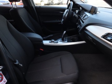 BMW Seria 1 F20-F21 Hatchback 5d Facelifting 2015 118d 150KM 2017 BMW 1 118d, Automat, Navi, Klima, Klimatronic, zdjęcie 8