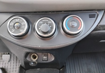 Toyota Yaris III Hatchback 5d Facelifting 1.0 VVT-i 69KM 2016 Toyota Yaris 2016r, 1.0 LPG. Uszkodzony lewy bok. Jezdzi. BenzynaLPG 70KM, zdjęcie 13