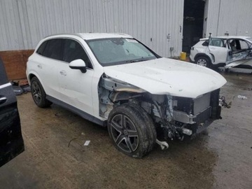 Mercedes GLC C254/X254 Coupe 2.0 300 258KM 2024 Mercedes-Benz GLC www.copart.comlot58828925 2.0 Benzyna 258KM, zdjęcie 3