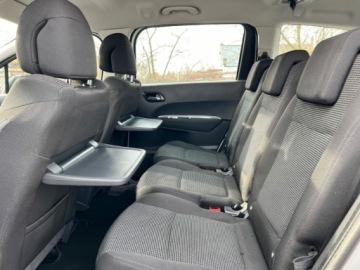 Peugeot 5008 I Minivan 1.6 HDi FAP 110KM 2011 Peugeot 5008 AUTOMAT NAWIGACJA KLIMATYZACJA PARKTRONIC TEMPOMAT HAK GWARA, zdjęcie 6